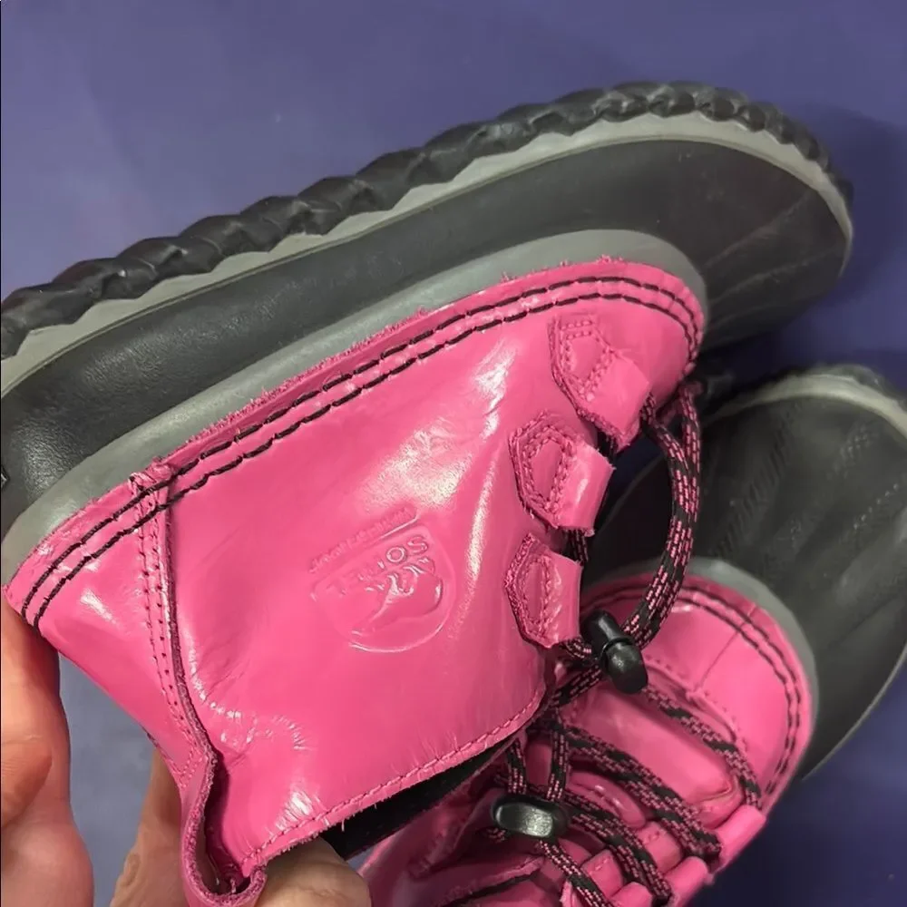 Sorel Hot Pink and Black Lace-Up Rain & Snow Boots with Treaded Sole